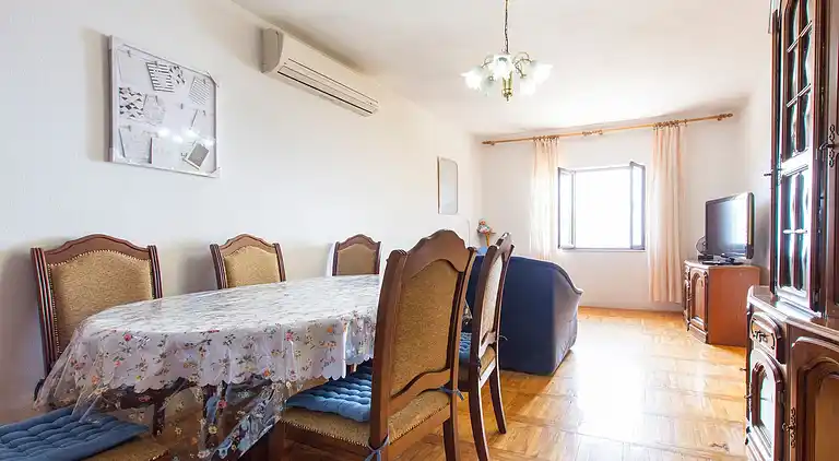 Appartement in Tribanj
