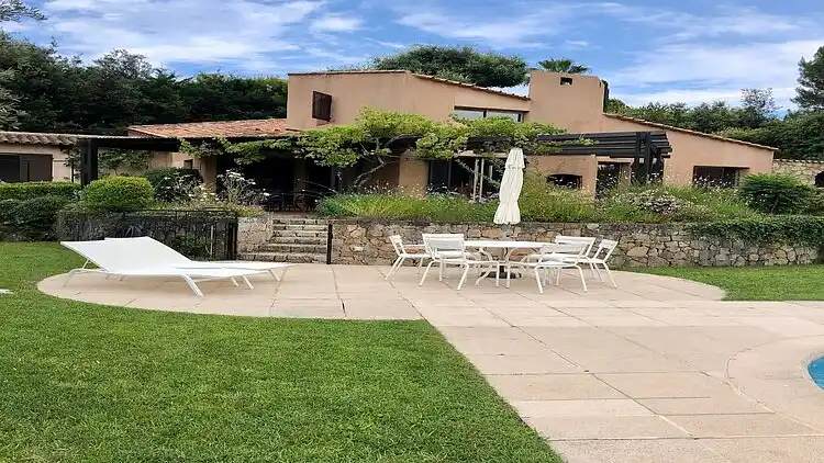 Villa in Villeneuve-Loubet