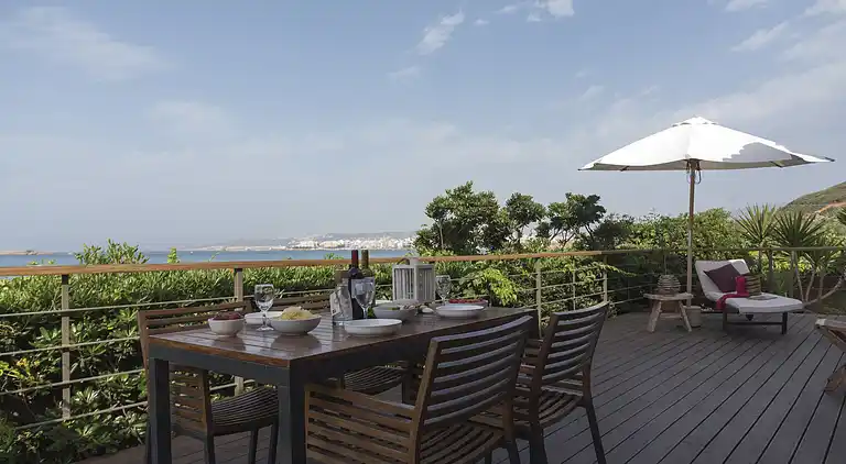 "The House By The Sea" beachfront villa with pool up 9 pers.