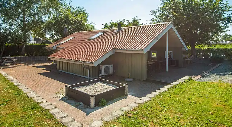 Semesterbostad vid Hejlsminde Strand