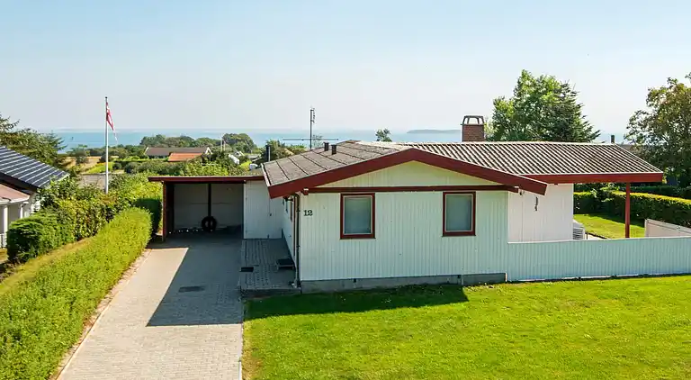 Semesterbostad vid Hejlsminde Strand