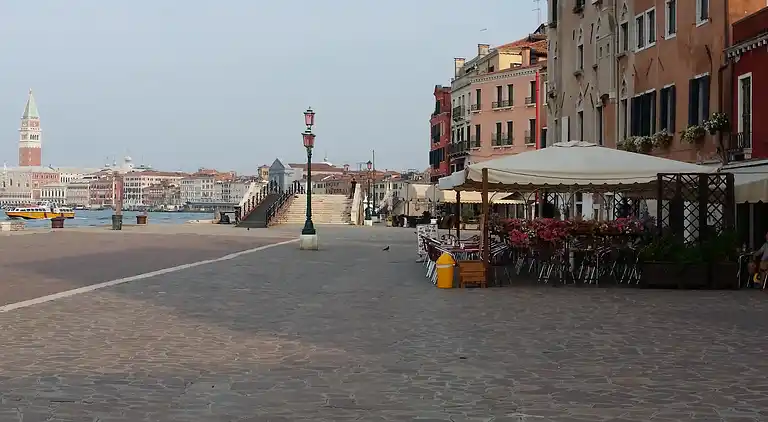 Apartment in the historic center of Venice Free Wifi Netflix