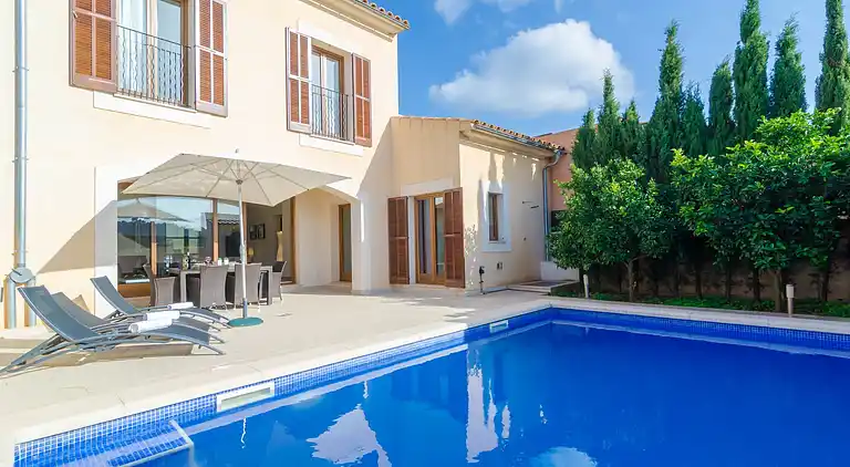 Villa in Son Carrió