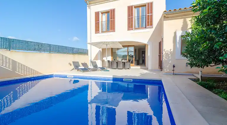 Villa in Son Carrió