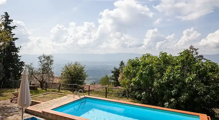 Gårdshus i Pulicciano