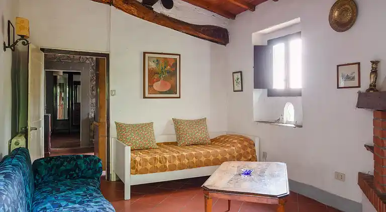 Farm house in Pulicciano