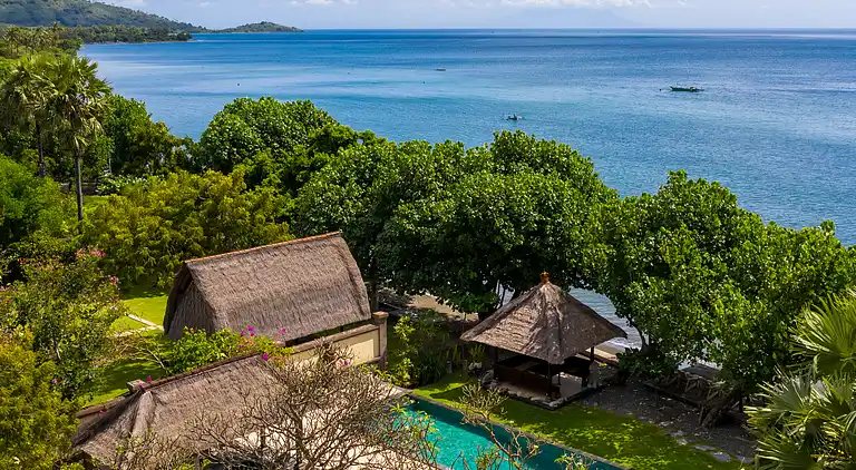 Beachfront Villa Semadhi Bali