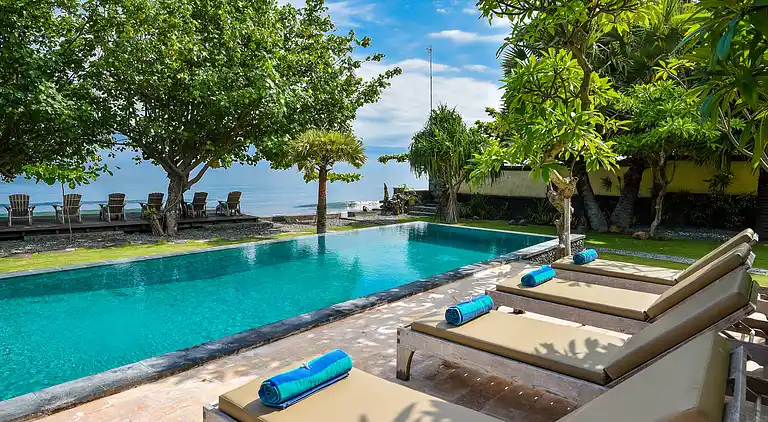 Beachfront Villa Semadhi Bali