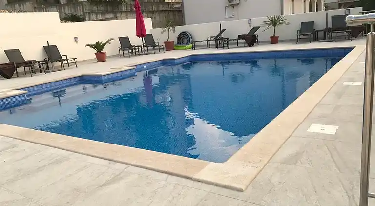 Apartment with Pool,Okrug Gornji, Trogir, Croatien