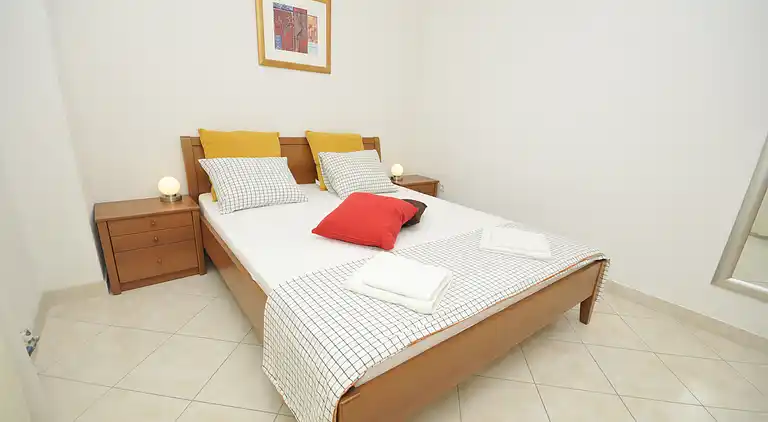 Apartment with Pool,Okrug Gornji, Trogir, Croatien