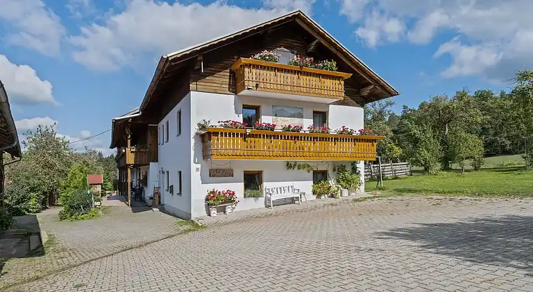 Gårdhus i Neukirchen beim Heiligen Blut