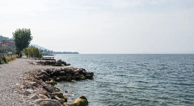 Semesterbostad i Torri del Benaco