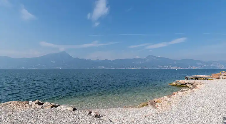 Semesterbostad i Torri del Benaco