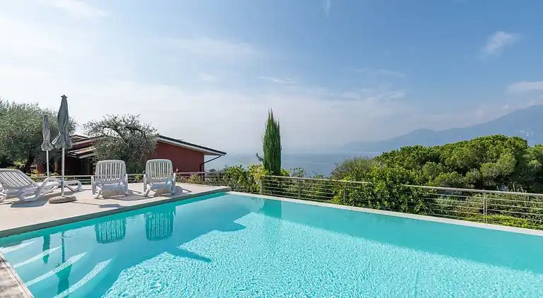 Semesterbostad i Torri del Benaco