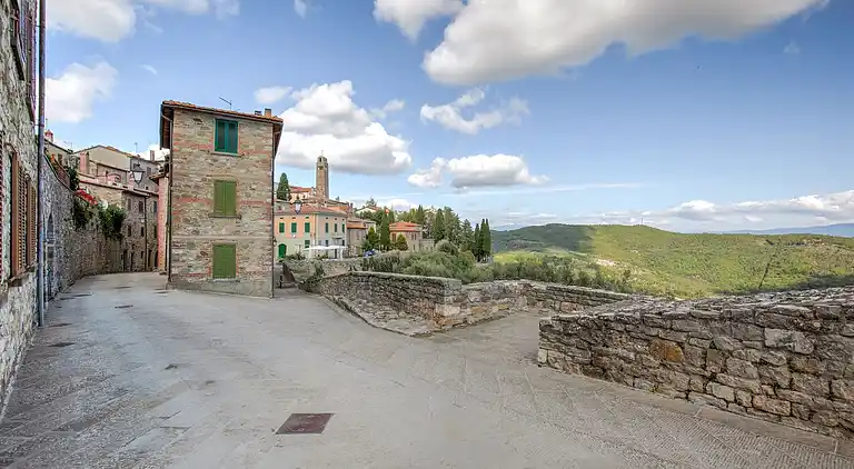 Farm house in Civitella in Val di Chiana