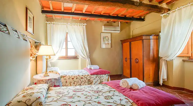 Farm house in Civitella in Val di Chiana