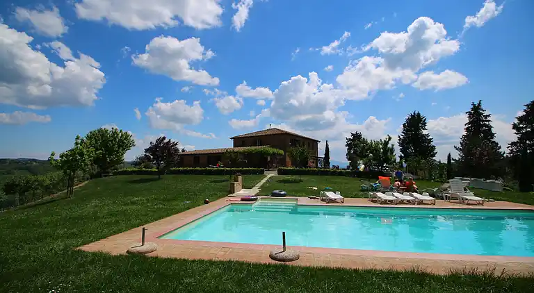 Farm house in Buonconvento