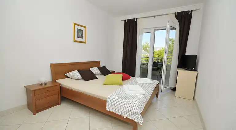  Apartment Junior with Pool, Trogir, Okrug Gornji, Croatien