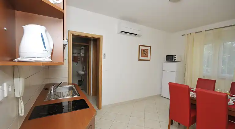  Apartment Junior with Pool, Trogir, Okrug Gornji, Croatien