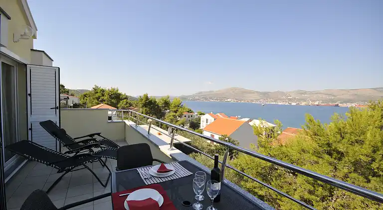 Apartment  DeLux with jacuzzi and pool,Trogir,Okrug Gornji