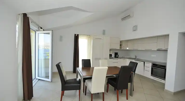 Apartment  DeLux with jacuzzi and pool,Trogir,Okrug Gornji