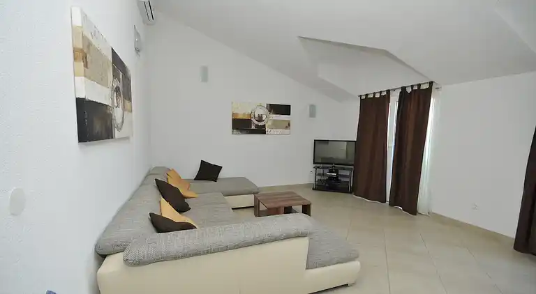 Apartment  DeLux with jacuzzi and pool,Trogir,Okrug Gornji