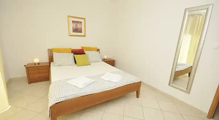  Apartment Jenny with pool,Trogir,Okrug Gornji