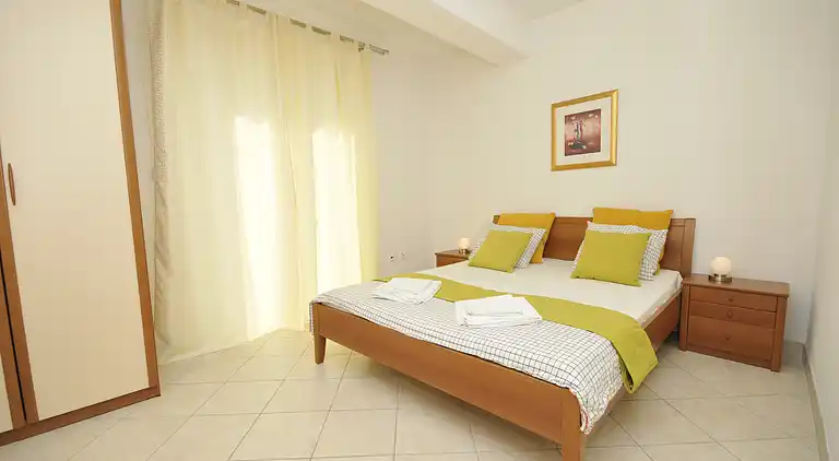  Apartment Jenny with pool,Trogir,Okrug Gornji