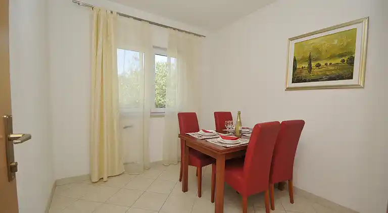  Apartment Jenny with pool,Trogir,Okrug Gornji