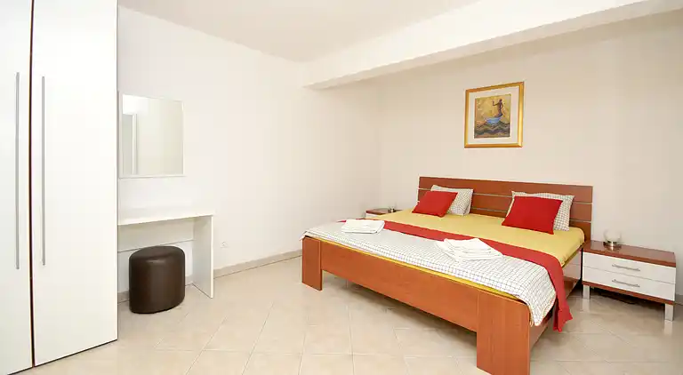  Apartment Classic with pool and Jacuzzi,Trogir,Okrug Gornji