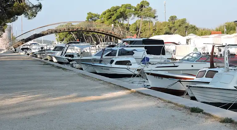  Apartment Classic with pool and Jacuzzi,Trogir,Okrug Gornji