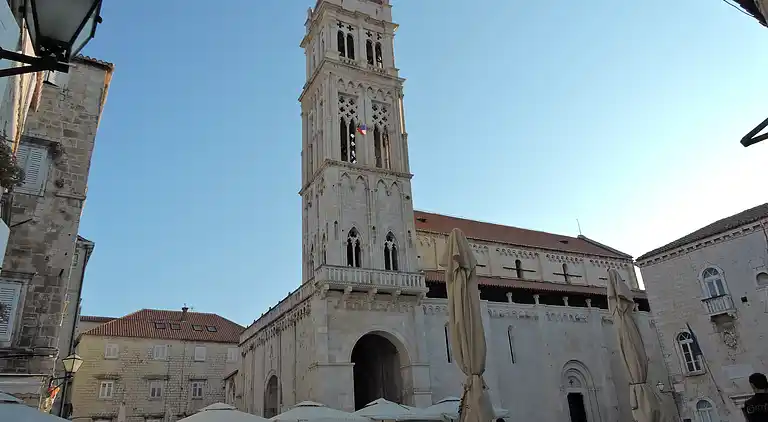  Apartment Classic with pool and Jacuzzi,Trogir,Okrug Gornji