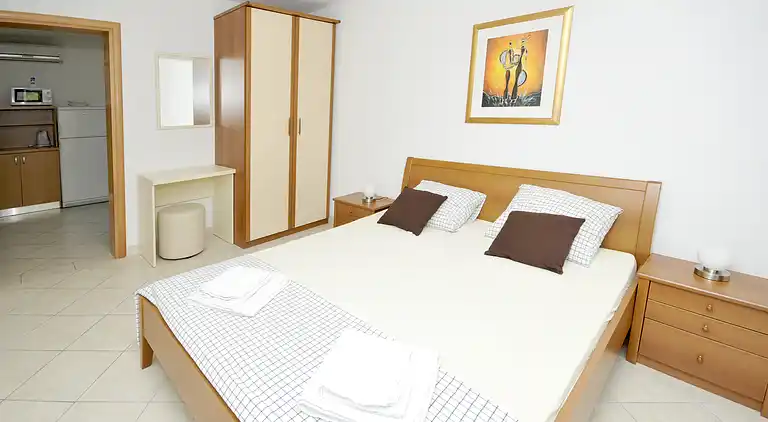 Apartment Sandra with pool,Trogir,Okrug Gornji,Croatien