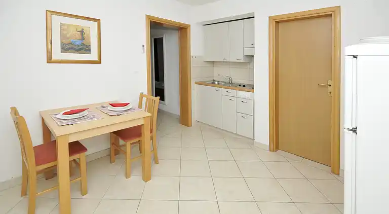 Apartment Sandra with pool,Trogir,Okrug Gornji,Croatien