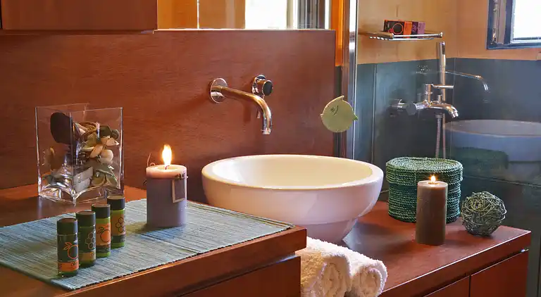 "The House By The Sea" beachfront villa with pool up 9 pers.