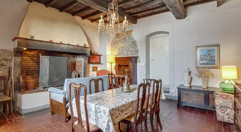 Gårdshus i Pulicciano