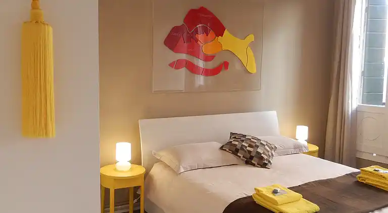 Newly refurbished, bright and central!