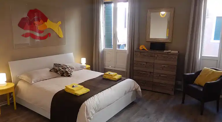 Newly refurbished, bright and central!