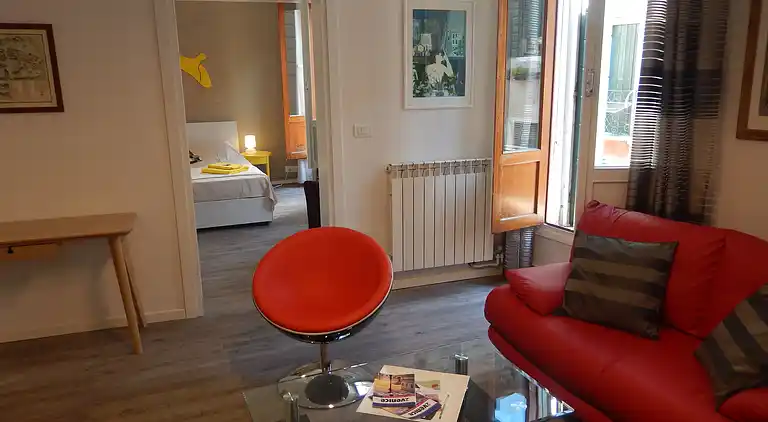 Newly refurbished, bright and central!