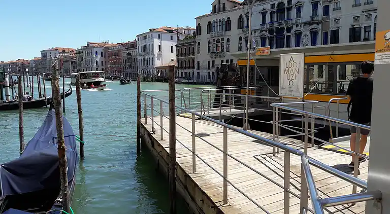 Newly refurbished, bright and central!