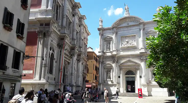 Newly refurbished, bright and central!