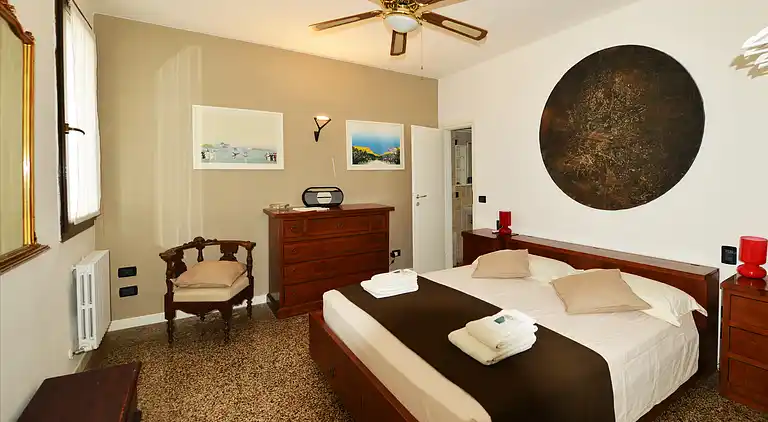 Great location, comfortable and quiet