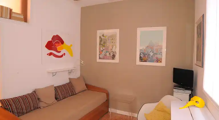 Great location, comfortable and quiet