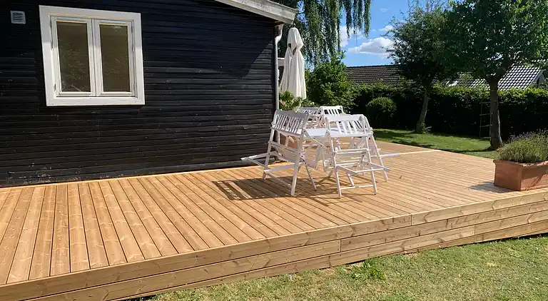 Ægte sommerhusstemning i moderniseret fiskerhytte