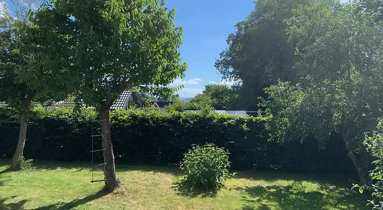 Ægte sommerhusstemning i moderniseret fiskerhytte