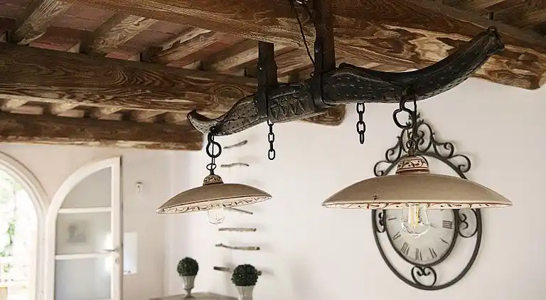 Tuscan country house with private garden 