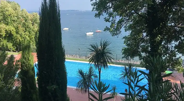 Apartment in Padenghe sul Garda