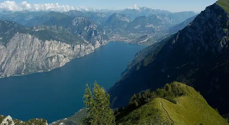 Apartment in Padenghe sul Garda