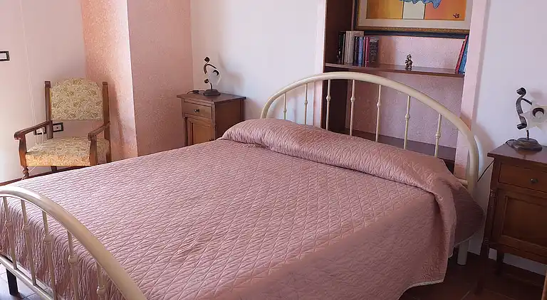 Mansion with view of the sea