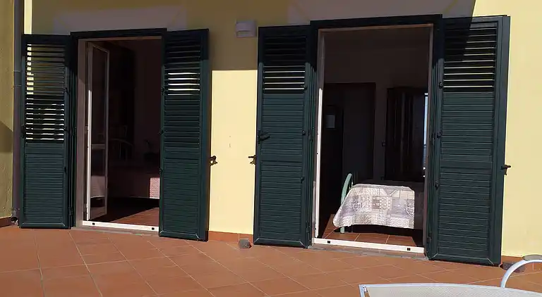 Mansion with view of the sea